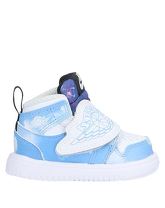 NIKE Low Sneakers & Tennisschuhe
