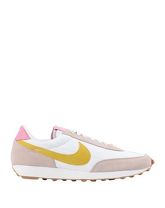 NIKE Low Sneakers & Tennisschuhe