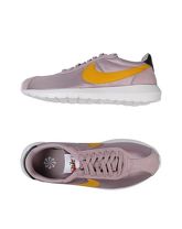 NIKE Low Sneakers & Tennisschuhe