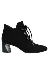 EZZIO Ankle Boots