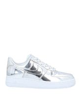 NIKE Low Sneakers & Tennisschuhe