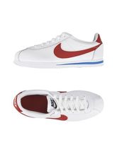 NIKE Low Sneakers & Tennisschuhe