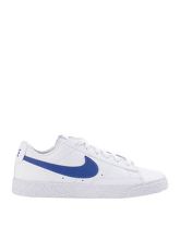 NIKE Low Sneakers & Tennisschuhe