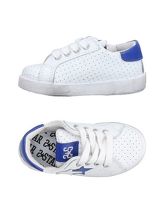 2STAR Low Sneakers & Tennisschuhe