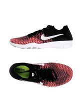 NIKE Low Sneakers & Tennisschuhe