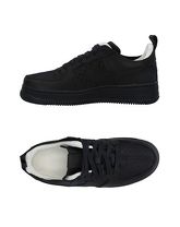 NIKE Low Sneakers & Tennisschuhe