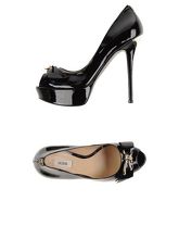 GUESS Pumps