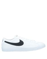 NIKE Low Sneakers & Tennisschuhe