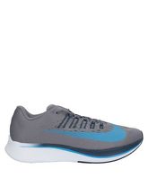 NIKE Low Sneakers & Tennisschuhe