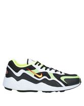 NIKE Low Sneakers & Tennisschuhe