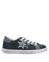 2STAR Low Sneakers & Tennisschuhe