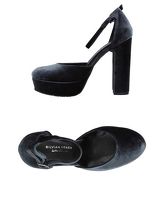 SILVIAN HEACH Pumps