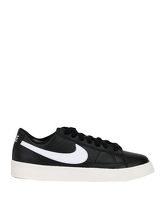 NIKE Low Sneakers & Tennisschuhe