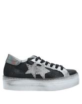 2STAR Low Sneakers & Tennisschuhe