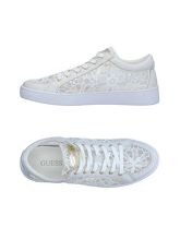 GUESS Low Sneakers & Tennisschuhe