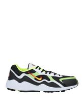 NIKE Low Sneakers & Tennisschuhe